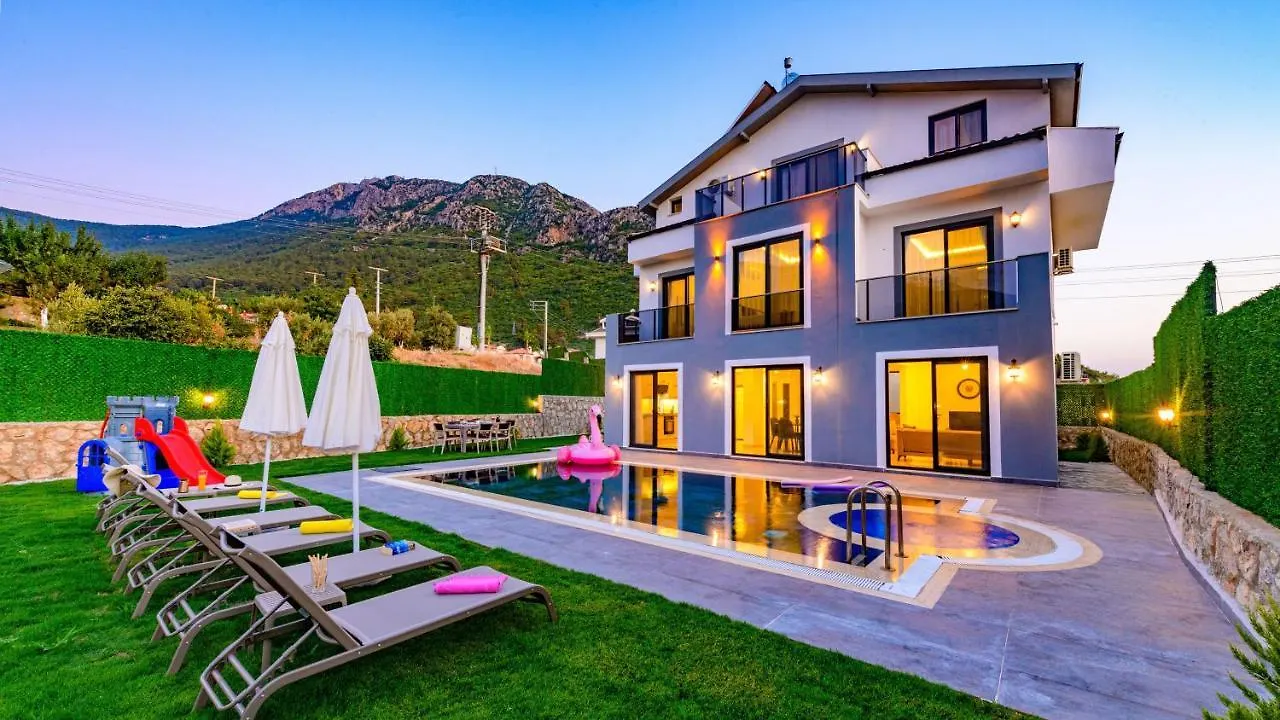 Atlantis - 4 Bedroom Holiday Villa In Hisaronu 厄吕代尼兹