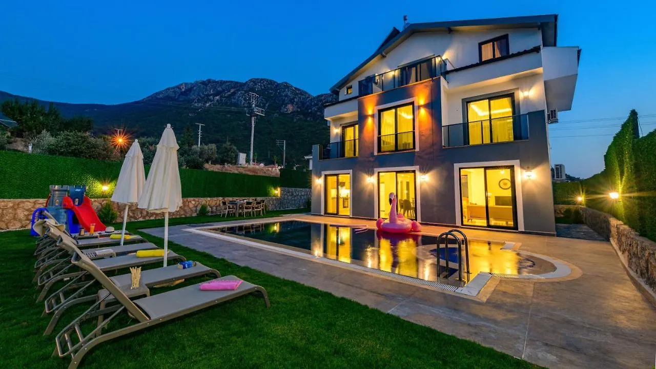 Atlantis - 4 Bedroom Holiday Villa In Hisaronu 厄吕代尼兹