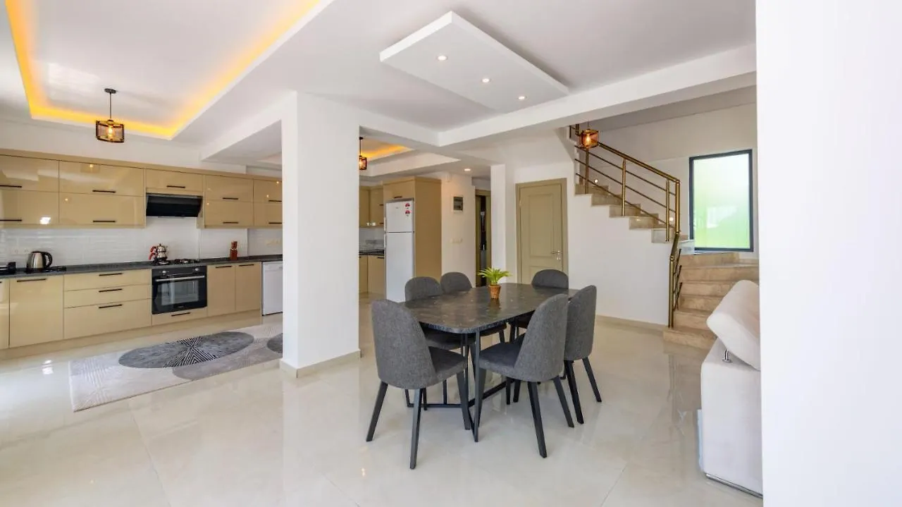 Atlantis - 4 Bedroom Holiday Villa In Hisaronu 厄吕代尼兹